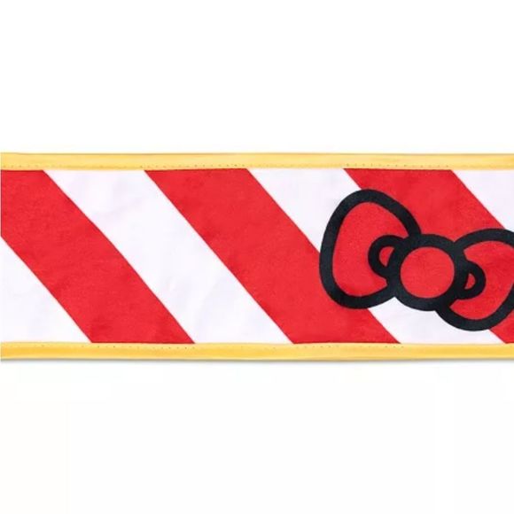 The Creme Shop X Hello Kitty 3-PC Spa Set - Picture 8 of 9